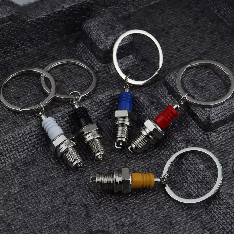 Bulk Wholesale Creative Auto Spark Plug Keychain 3D Metal Texture Engine Part Mechanic Gift Garage Decor Promotional Key Ring